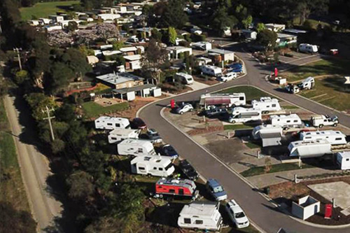 pine-hill-Lilydale-Caravan-Park